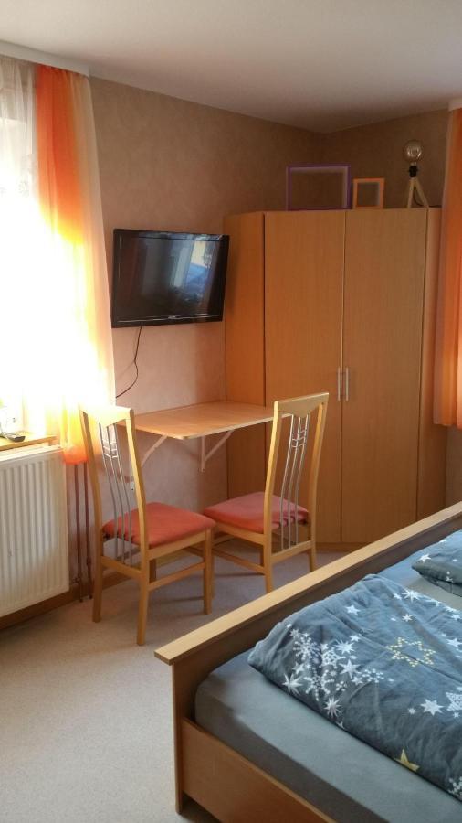 Tiny-Apartment-In-Gemuenden-An-Der-Wohra Gemunden an der Wohra Exteriör bild