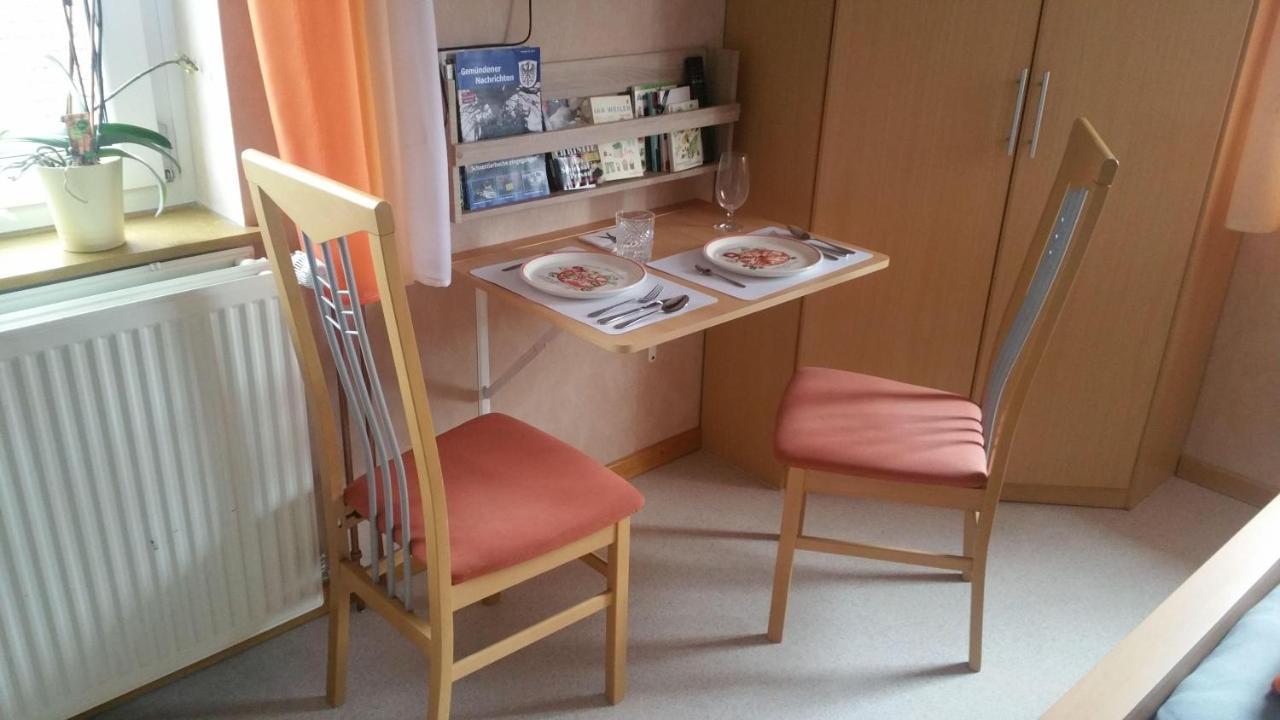 Tiny-Apartment-In-Gemuenden-An-Der-Wohra Gemunden an der Wohra Exteriör bild